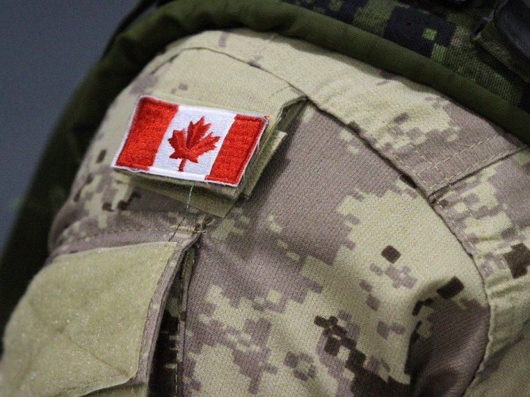 Soldat en poste à Petawawa, en Ontario, accusé de trafic de personnes et de drogue