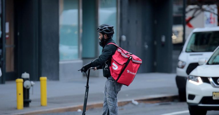 Uber, DoorDash et Grubhub poursuivent New York pour une loi sur le salaire minimum de 18 $