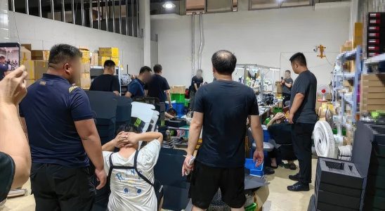 Police raid of fake GPU warehouse.