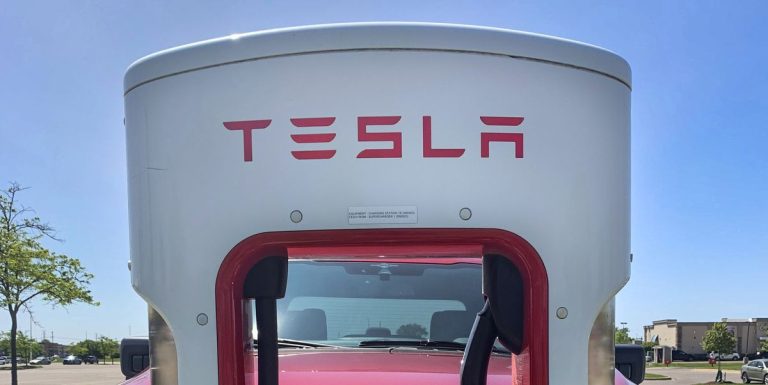 Réseau de recharge Tesla : prochains véhicules électriques compatibles