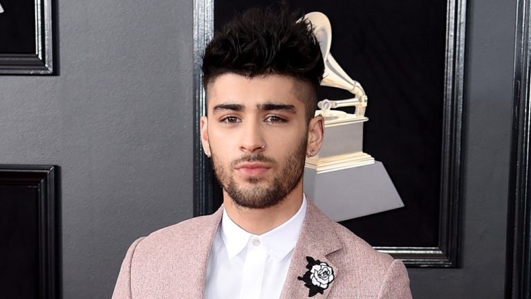 Zayn Malik dit que One Direction s'est séparé parce qu'ils en ont « marre l'un de l'autre »
