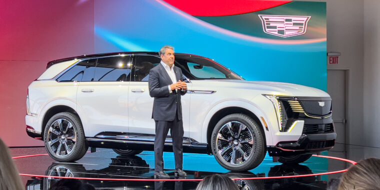 Cadillac dévoile l’Escalade IQ 2025, un VE excessif