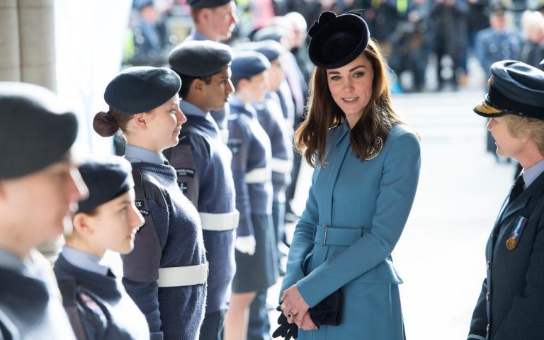 Le premier rôle de la princesse de Galles dans la RAF rend hommage au service de son grand-père