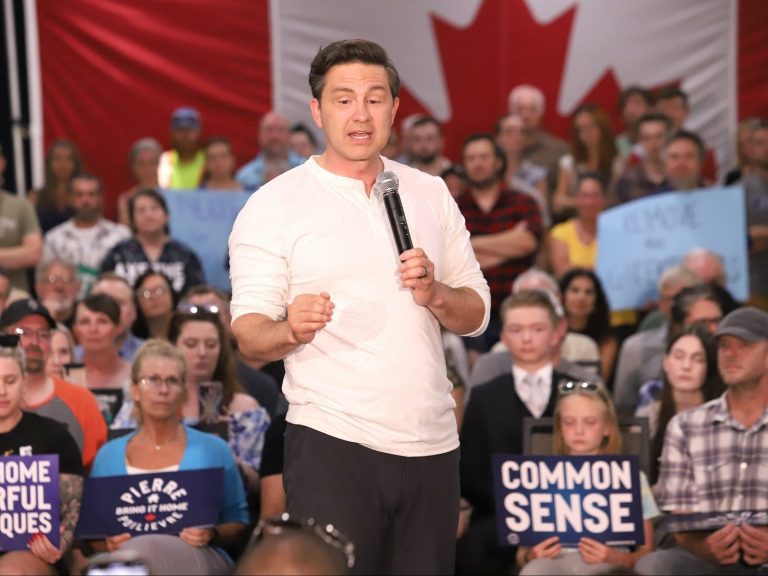 LILLEY: Le timing des sondages et des publicités semble bon pour Pierre Poilievre