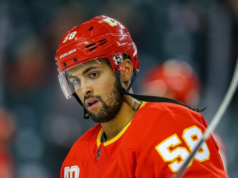 Kylington des Flames partage ses problèmes de santé mentale et réfléchit à « une année très difficile »