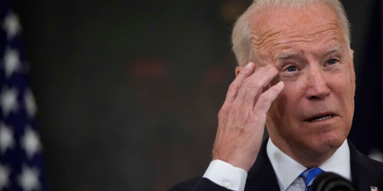 Administration Biden : Nous n’avons jamais contraint les Big Tech à supprimer la parole