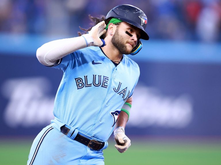 La grosse batte de Bo Bichette pourrait donner aux Blue Jays l’éclat dont ils ont tant besoin alors qu’il se rapproche du retour