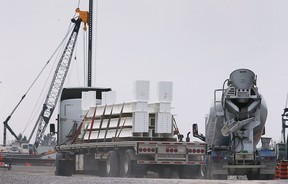 La construction est en cours à la batterie NextStar Energy à Windsor.