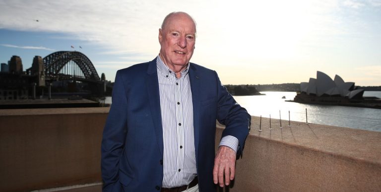 La star de Home and Away, Ray Meagher, partage une autre carrière avant la célébrité du savon
