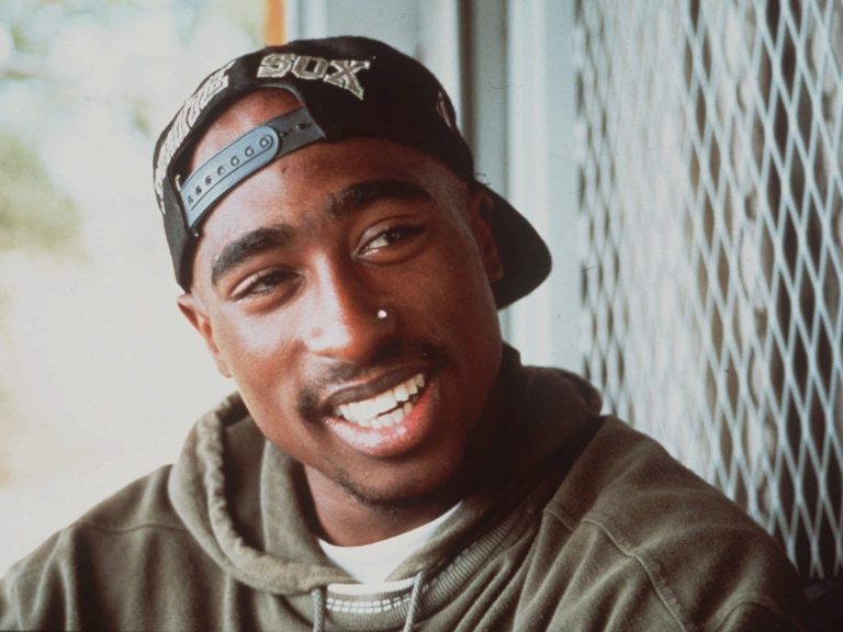 Le tueur présumé de Tupac Shakur « fait face à des accusations imminentes » après la vantardise d’un livre