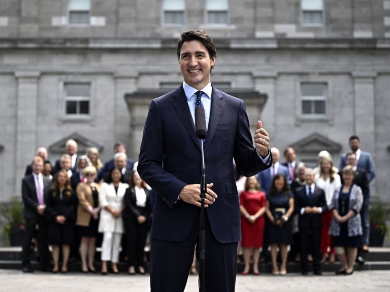 Le cabinet libéral espère restaurer la confiance dans le gouvernement lors d’une retraite de trois jours