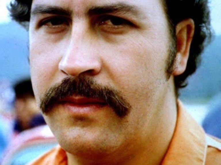 GUERRE CIVILE D’ESCOBAR : la famille de Pablo se bat contre le butin du baron de la drogue