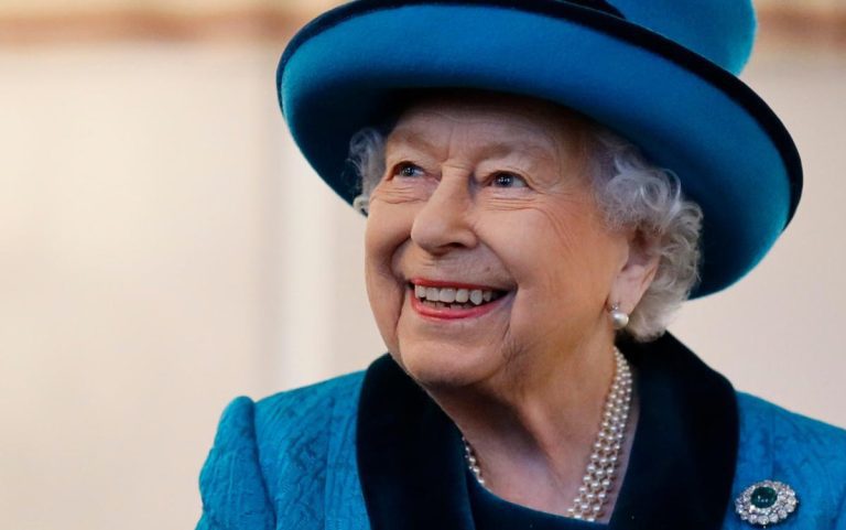 Une station balnéaire française renomme l’aéroport en l’honneur de la reine Elizabeth II