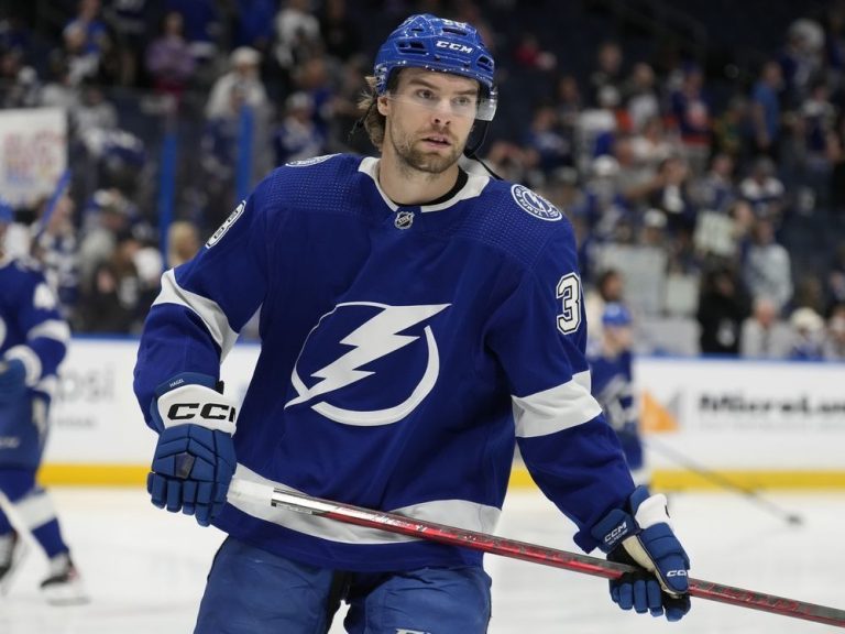 Le Lightning de Tampa Bay signe Brandon Hagel pour une énorme prolongation de 8 ans