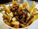 Une poutine est représentée sur cette photo d’archive.