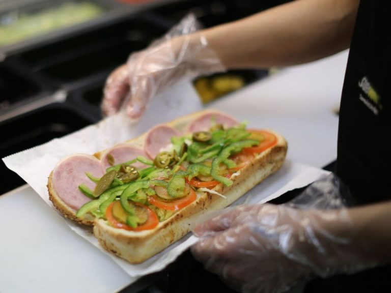 La chaîne de sandwiches Subway vendue à Roark Capital dans le cadre d’un accord de 9 milliards de dollars