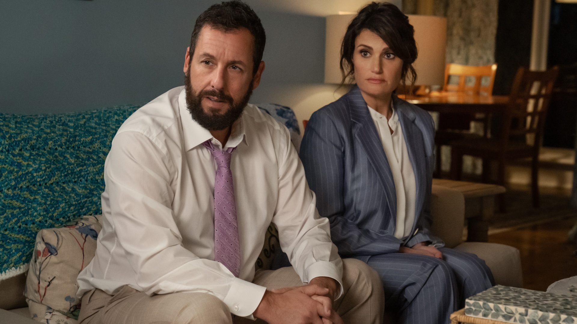 Idina Menzel et Adam Sandler dans Vous n'êtes donc pas invité à ma Bat Mitzvah