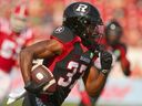 Il semble que Brandin Dandridge d'Ottawa, vu renvoyer une interception pour un touché contre Calgary le 23 juillet 2023, reviendra d'une blessure au pied cette semaine, mais les Rouge et Noir ne disent pas s'il retournera des coups de pied en plus de jouer défensivement. dos.