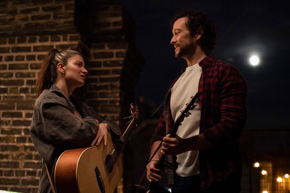 Flora et fils avec Eve Hewson et Joseph Gordon Levitt