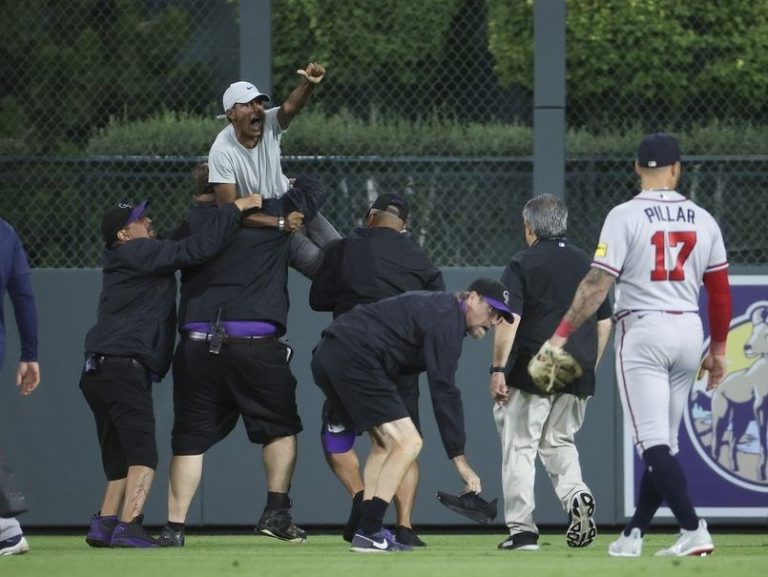 Ronald Acuna Jr. renversé par un champ de chargement de fans dans le Colorado, mais la star des Braves dit qu’il va bien