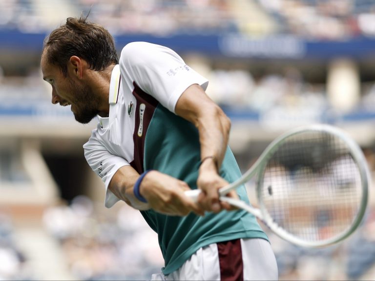 Medvedev accède au deuxième tour de l’US Open, Alcaraz et Venus Williams en action ultérieure