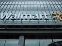 Walmart Canada Corp., Hugo Boss Canada Inc. et Diesel Canada Inc. font l'objet d'une enquête sur des allégations selon lesquelles elles auraient bénéficié du recours au travail forcé ouïghour dans leurs chaînes d'approvisionnement et leurs opérations en Chine.