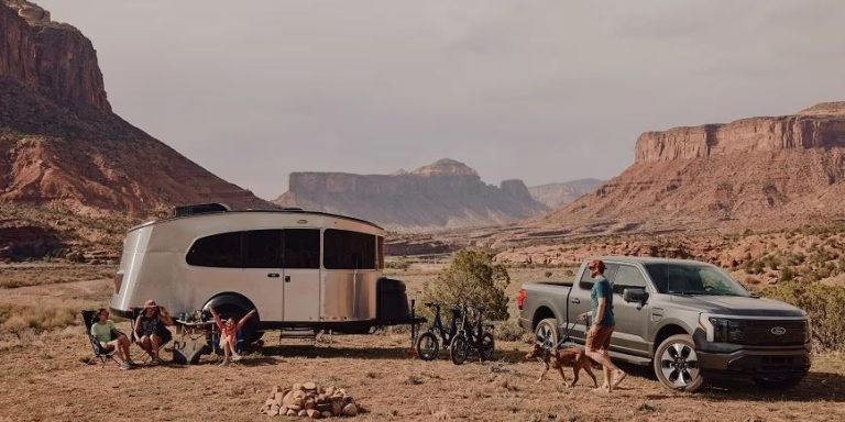 Airstream et REI étendent la remorque de voyage Basecamp à 20 pieds, ce qui fait plus d’espace