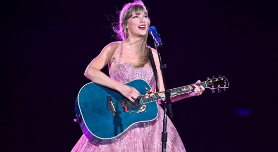 DENVER, COLORADO - JULY 14: EDITORIAL USE ONLY Taylor Swift performs onstage during