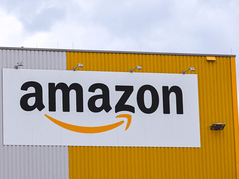 Amazon sévit contre les employés qui bafouent les directives de retour au bureau