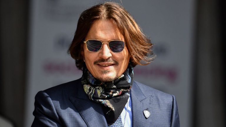 Après plusieurs annulations de concerts, des rumeurs concernant Johnny Depp émergent
