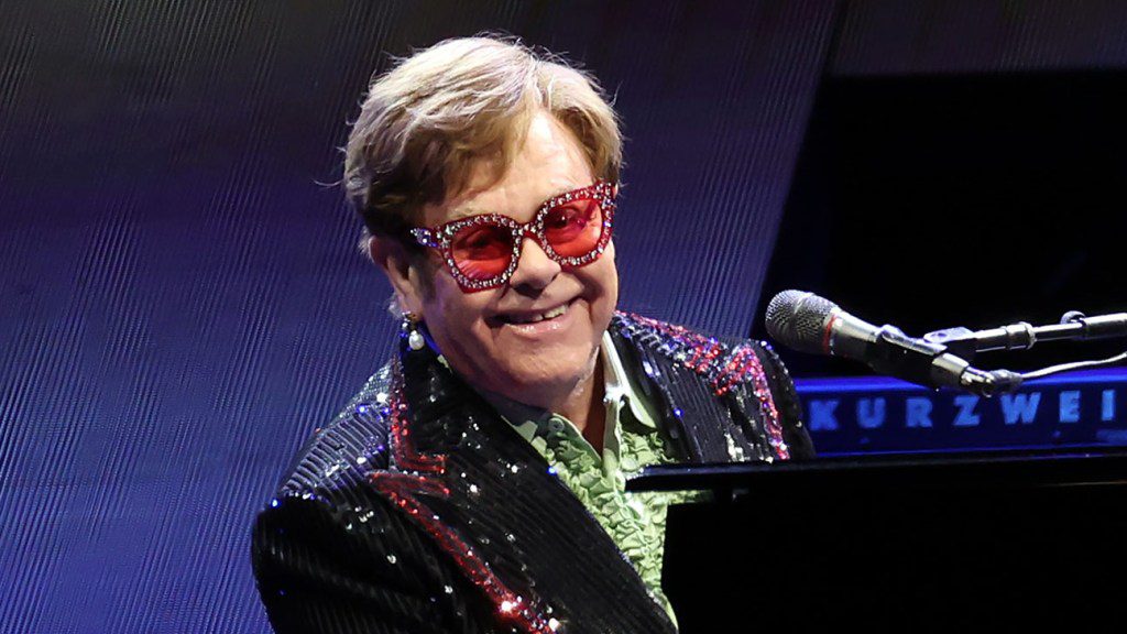 Elton John « de retour à la maison et en bonne santé » après l’automne
