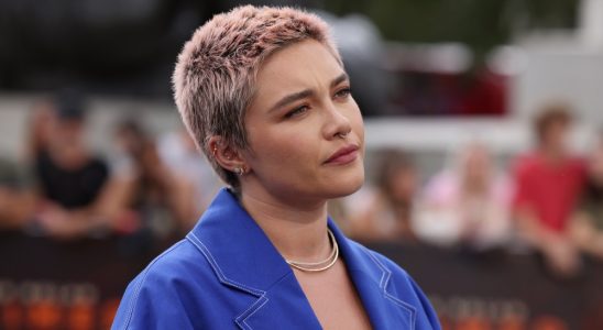 LONDON, ENGLAND - JULY 12: Florence Pugh attends the London Photocall for Universal Pictures' "Oppenheimer" at Trafalgar Square on July 12, 2023 in London, England. (Photo by Neil P. Mockford/Getty Images for Universal Pictures)