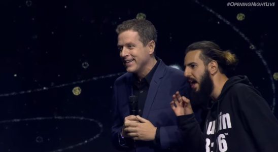 Geoff Keighley Interrupted at Gamescom 2023 by Another Person Screaming About Bill Clinton