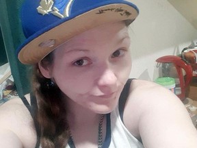 Lea Thompson, 33 ans, de Kirkland Lake, a été identifiée par la Police provinciale de l'Ontario comme l'une des deux personnes retrouvées mortes dans une maison de Kirkland Lake le 8 août après une vérification de leur état de santé.