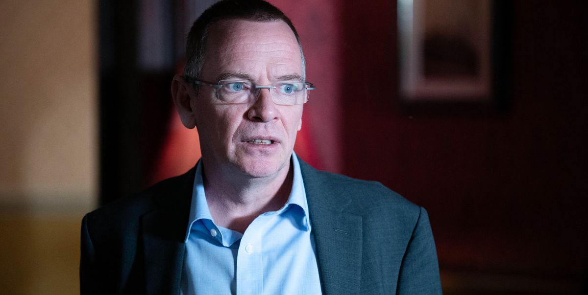 Ian Beale d'EastEnders sera paniqué par la décision de retour de Cindy
