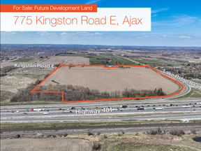 Cette parcelle de terrain de 104 acres près de l'autoroute.  401 et chemin Lake Ridge.  à Ajax a été retiré de la ceinture de verdure pour le logement, mais est à vendre, selon un rapport de vente de Lennard Commercial Realty.