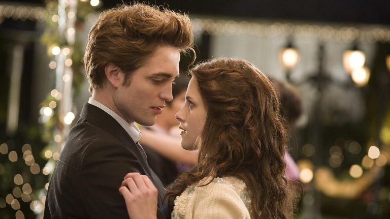 La saga Twilight : la collection complète brillera sur Blu-Ray pour marquer son 15e anniversaire
