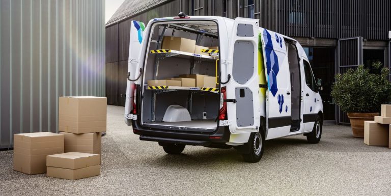 Le Mercedes-Benz eSprinter 2024 électrise VanLife