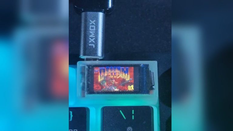 Le Raspberry Pi RP2040 exécute Doom sur un Keycap