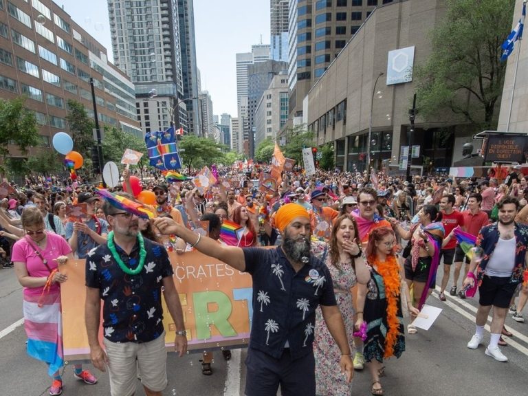 Le défilé de la fierté de Montréal attire une foule record après l’annulation brutale de l’événement de 2022