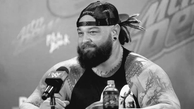 Le lutteur de la WWE Bray Wyatt décède subitement à 36 ans, laissant les fans de lutte choqués et en deuil
