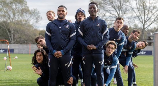 A press image of Cristo Fernández, Stephen Manas, David Elsendoorn, Kola Bokinni, Moe Hashim, Toheeb Jimoh, Phil Dunster, Billy Harris and Moe Jeudy-Lamour in