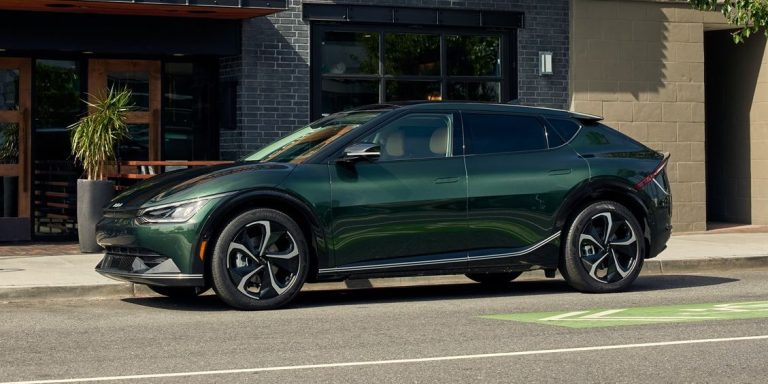 L’édition limitée de la Kia EV6 présente une combinaison attrayante de couleurs vert et beige