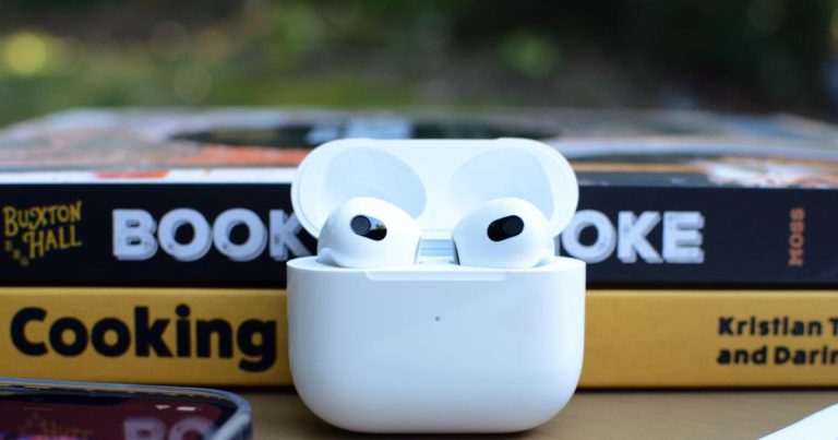 Les AirPods de 3e génération d’Apple tombent à un niveau record de 140 $