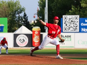 Le lanceur des Goldeyes Joey Matulovich