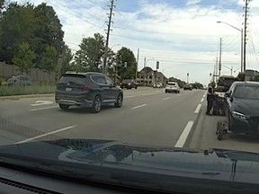 Un conducteur de BMW a été surpris par la police régionale de York alors qu'il roulait à une vitesse maximale de 162 km/h alors qu'il se trouvait dans une zone de 60 km/h à Vaughan.