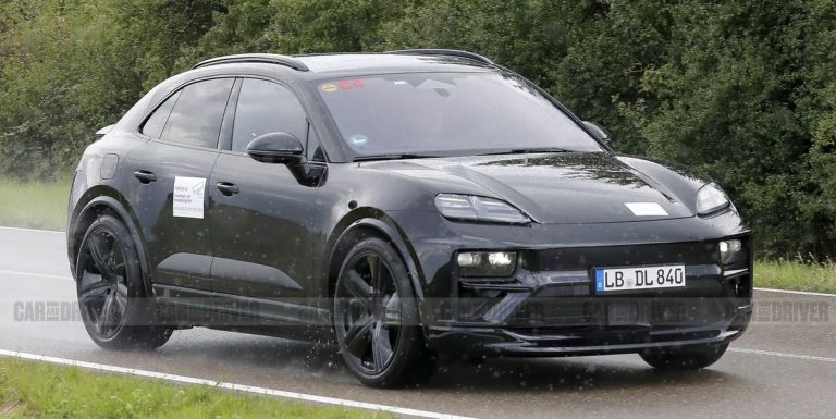 Les photos espion du Porsche Macan EV 2024 montrent une ligne de toit de type coupé