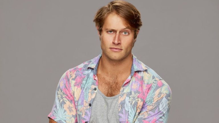 Luke Valentine de Big Brother rompt le silence après son expulsion de la saison 25
