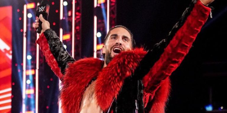 Seth Rollins de la WWE révèle le choix de tenue qui a rendu sa femme Becky Lynch "jalouse"
