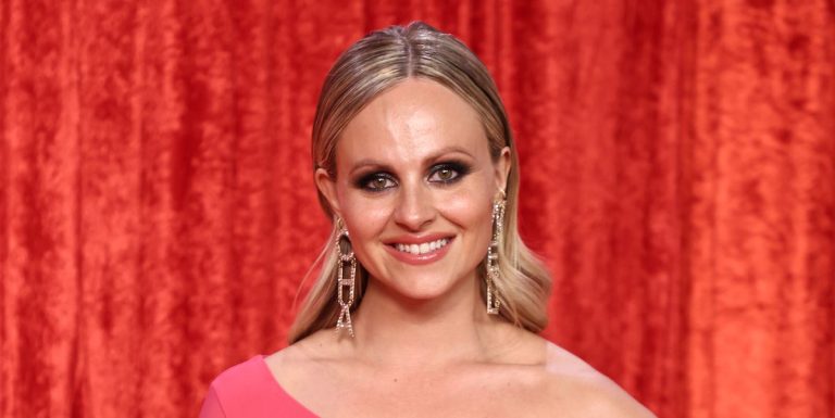 Tina O'Brien de Coronation Street révèle la célébration de son 40e anniversaire
